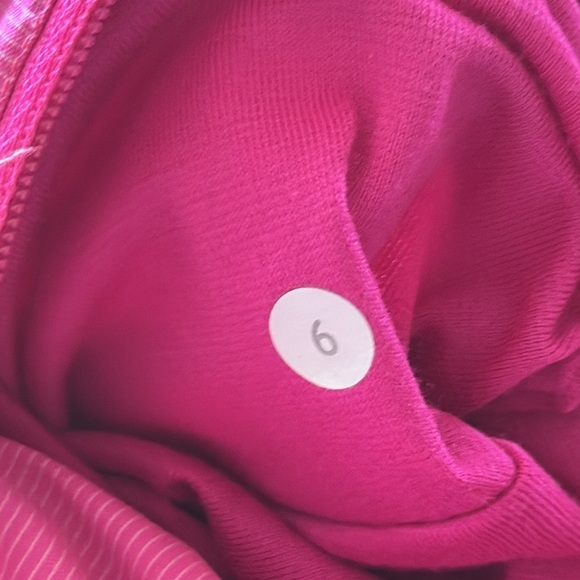 Lululemon Heavier Jacket Size 6❤️🥰 - Picture 4 of 6